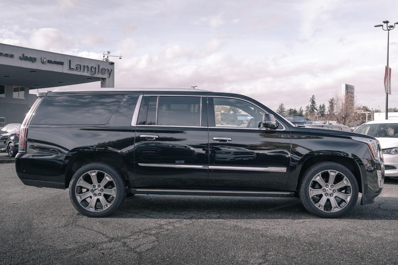 2017 Cadillac Escalade ESV Platinum LC2737A