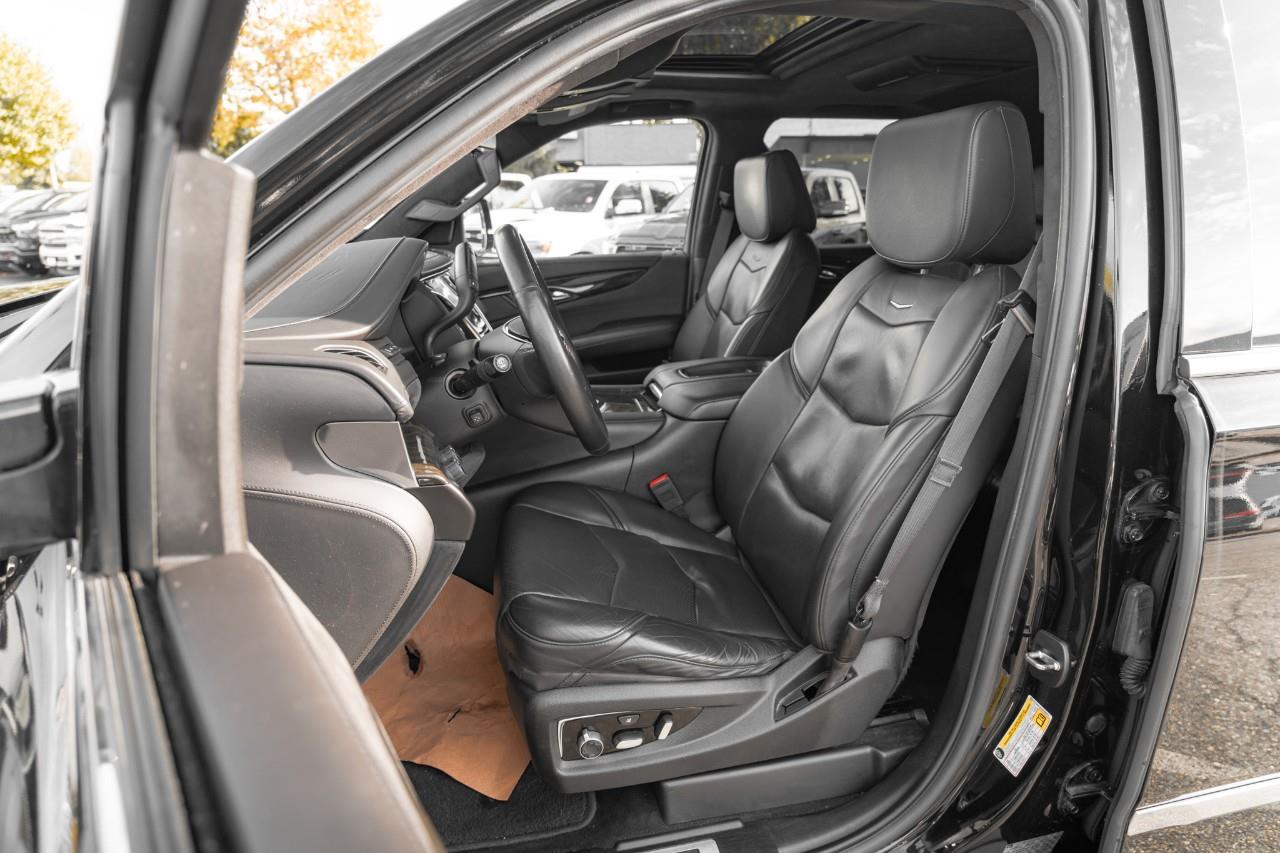 2017 Cadillac Escalade ESV Platinum LC2737A