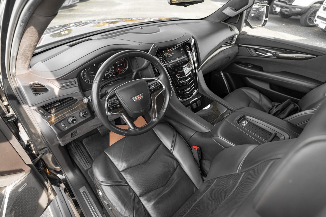 2017 Cadillac Escalade ESV Platinum LC2737A