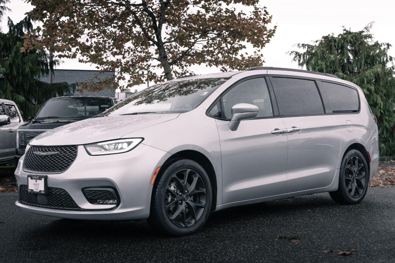 2022 Chrysler Pacifica Touring L LC2765
