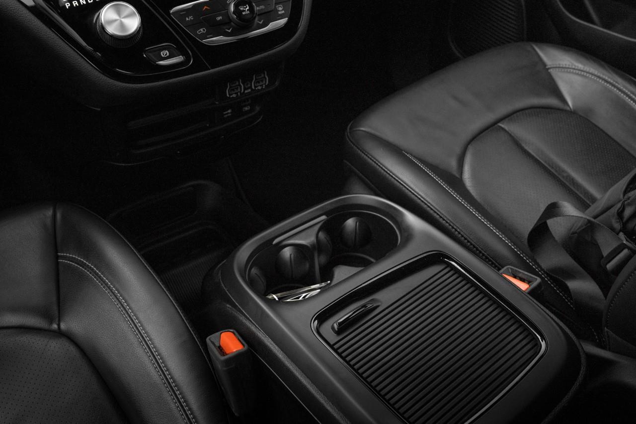 2022 Chrysler Pacifica Touring L LC2765