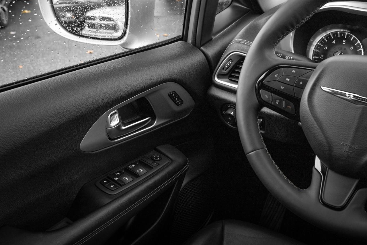 2022 Chrysler Pacifica Touring L LC2765