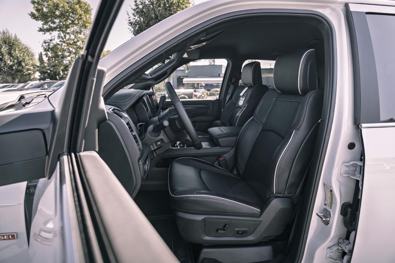 2025 RAM 3500 Limited S544757