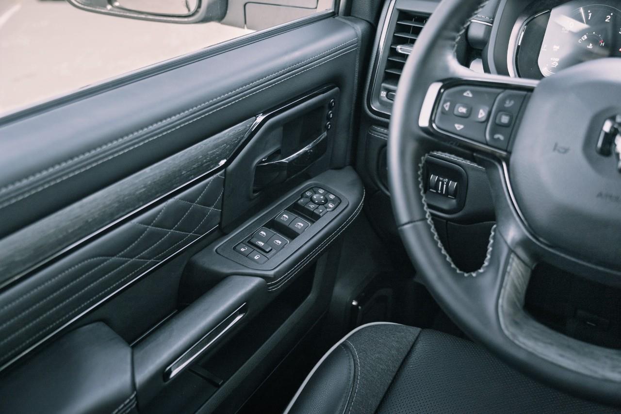 2025 RAM 3500 Limited S544757