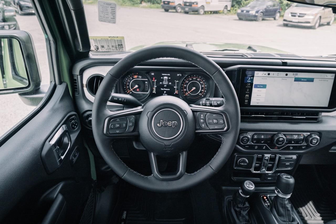 2025 Jeep Wrangler Sport S621370