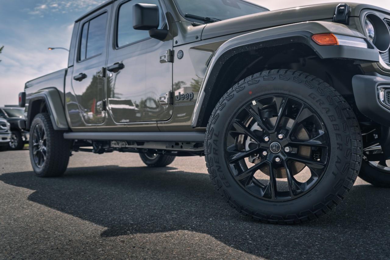 2025 Jeep Gladiator Sport S S517919