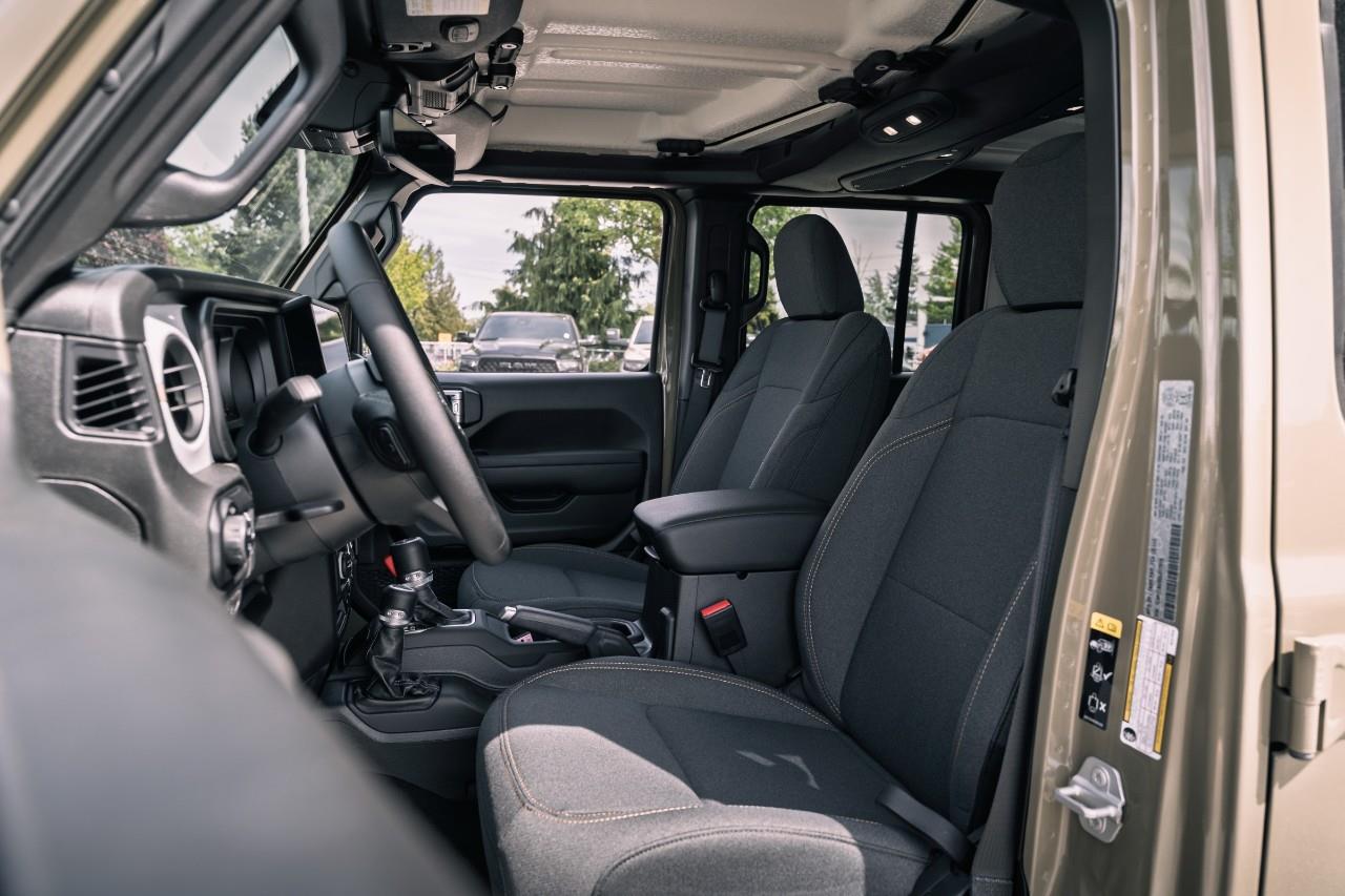 2025 Jeep Gladiator Sport S S517919