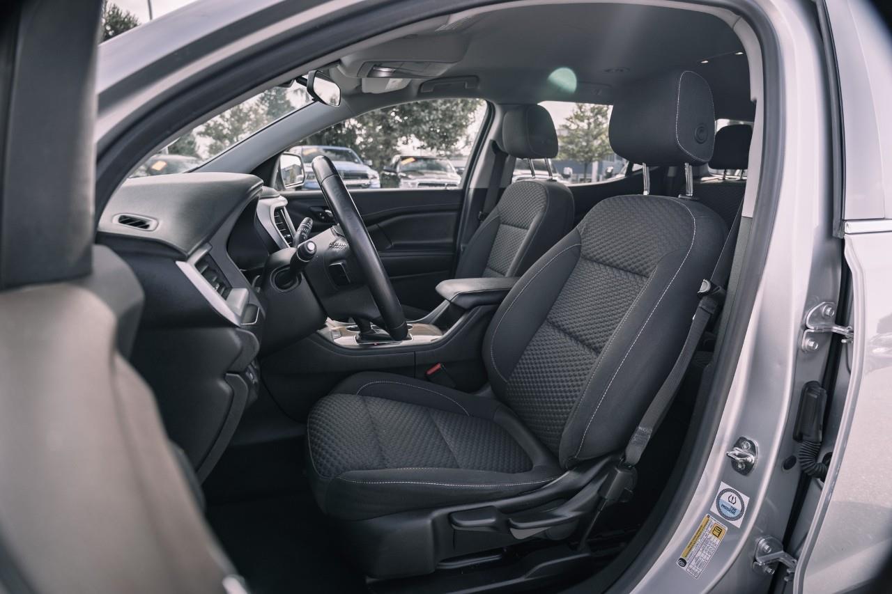 2019 GMC Acadia SLE-1 S562588A