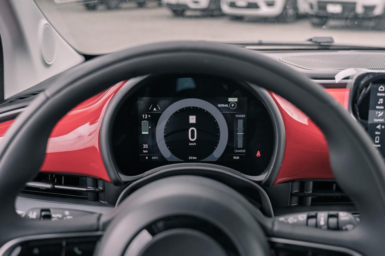 2025 Fiat 500e  S239316