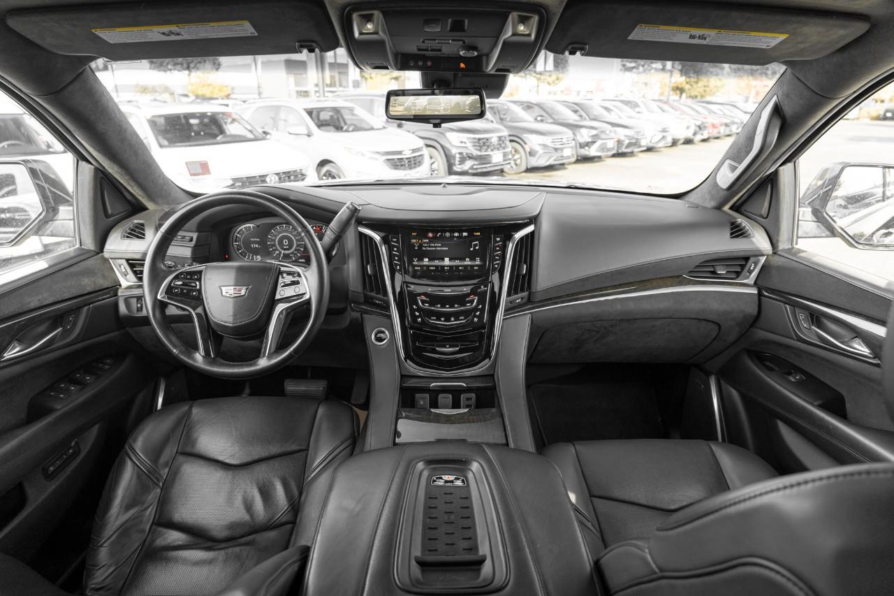 2017 Cadillac Escalade ESV Platinum LC2737A