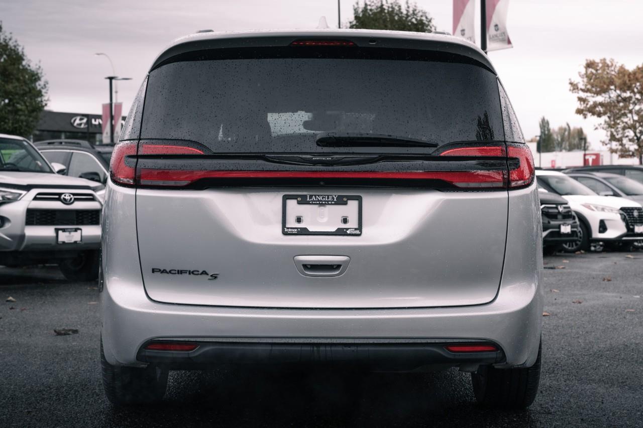 2022 Chrysler Pacifica Touring L LC2765