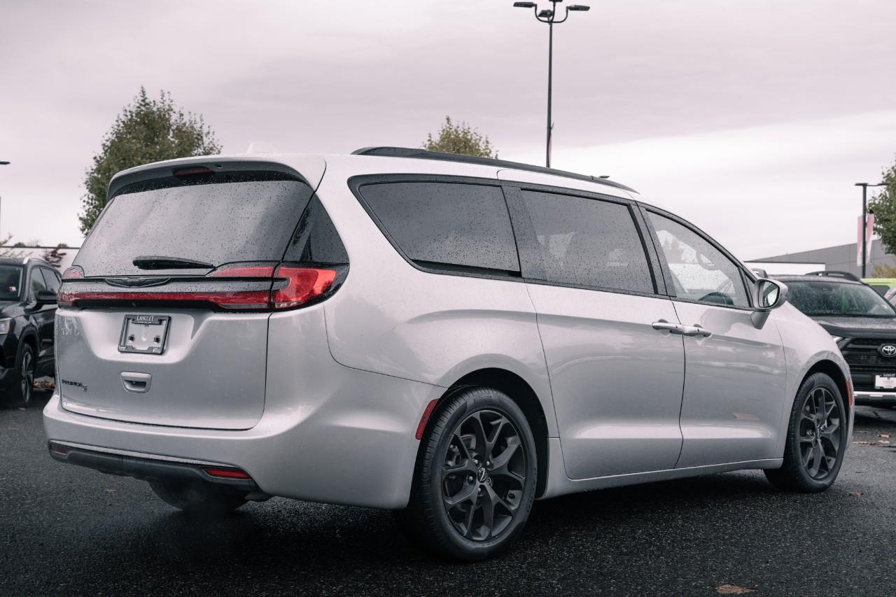 2022 Chrysler Pacifica Touring L LC2765
