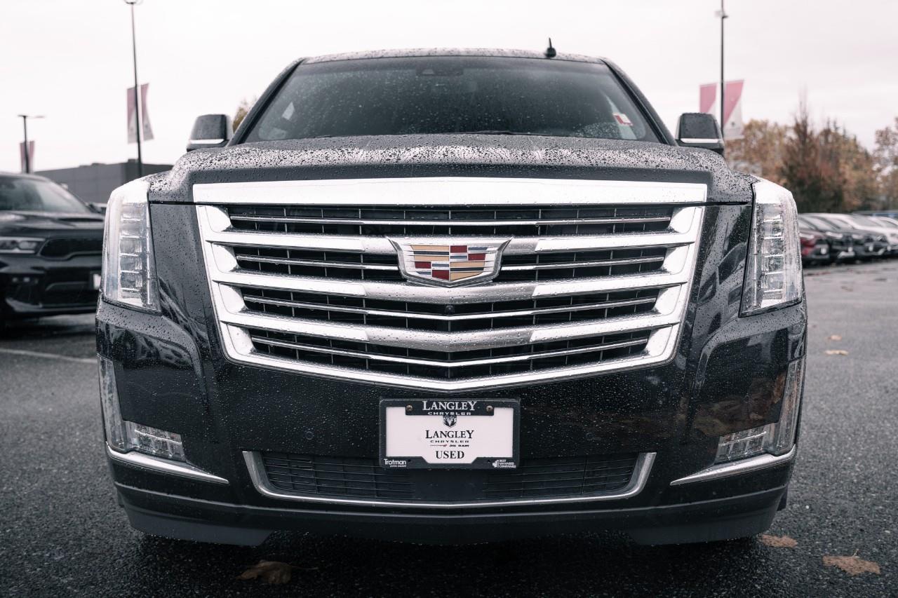 2017 Cadillac Escalade ESV Platinum LC2737A