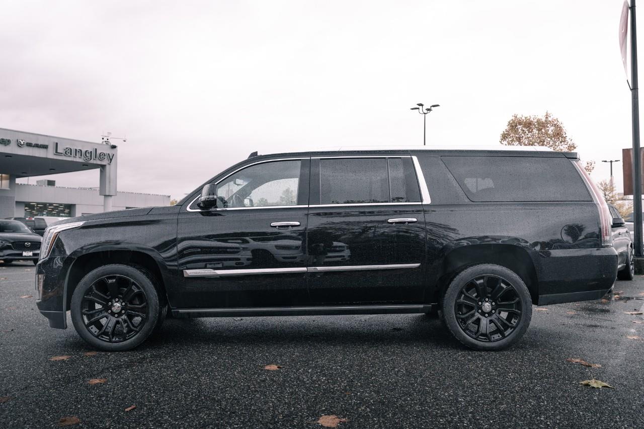 2017 Cadillac Escalade ESV Platinum LC2737A