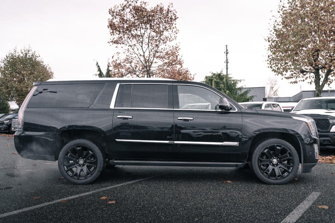 2017 Cadillac Escalade ESV Platinum LC2737A