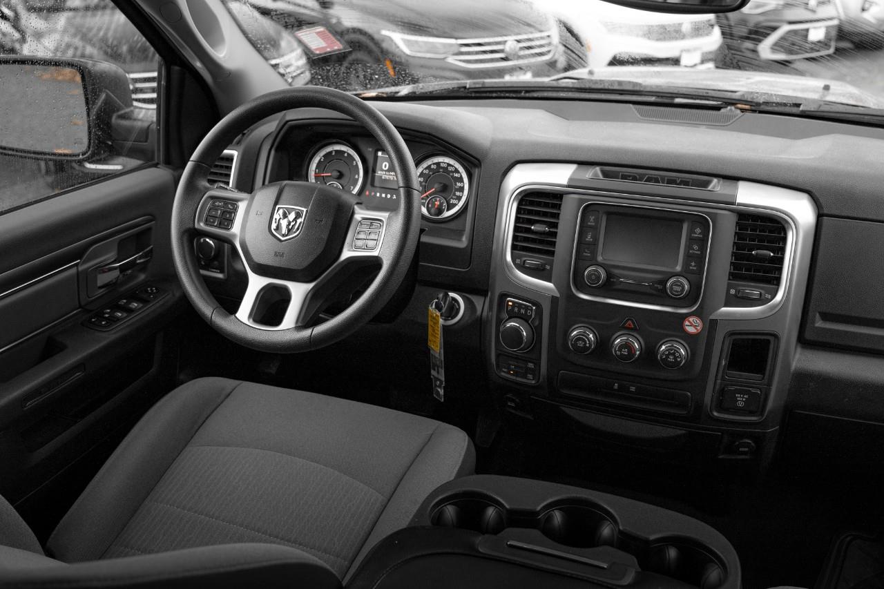 2023 RAM 1500 Classic SLT LC2771