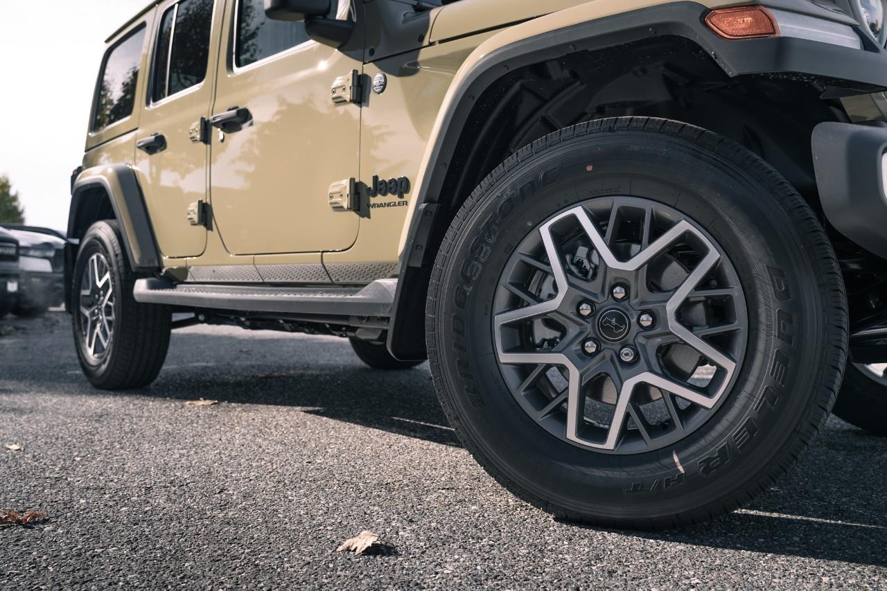 2026 Jeep Wrangler Sahara T171462