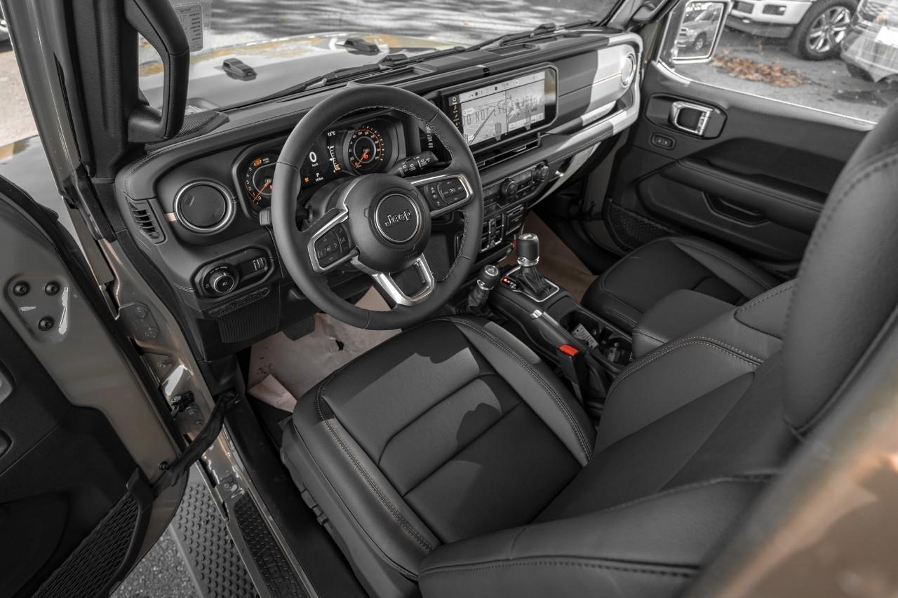 2026 Jeep Wrangler Sahara T171462