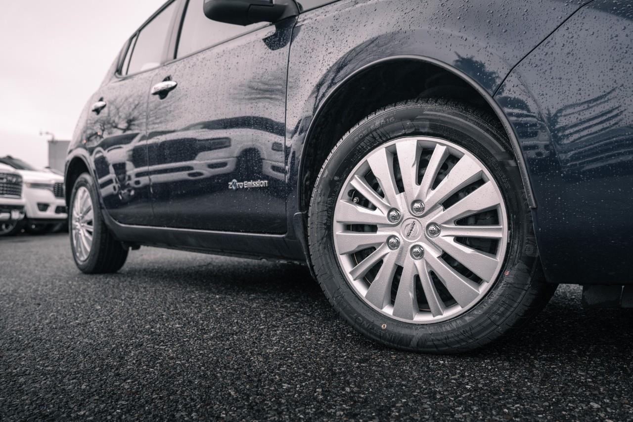 2017 Nissan LEAF S LC2703AA