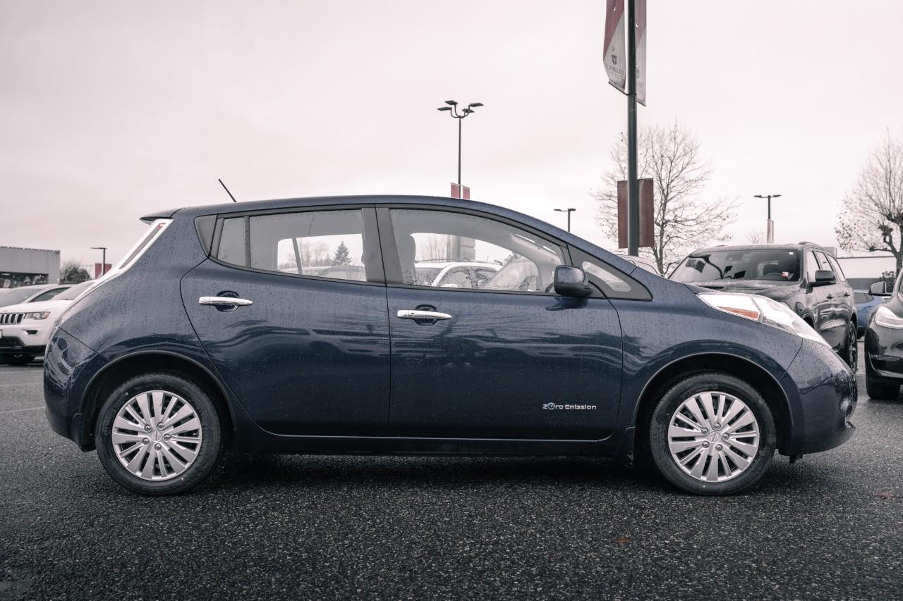 2017 Nissan LEAF S LC2703AA