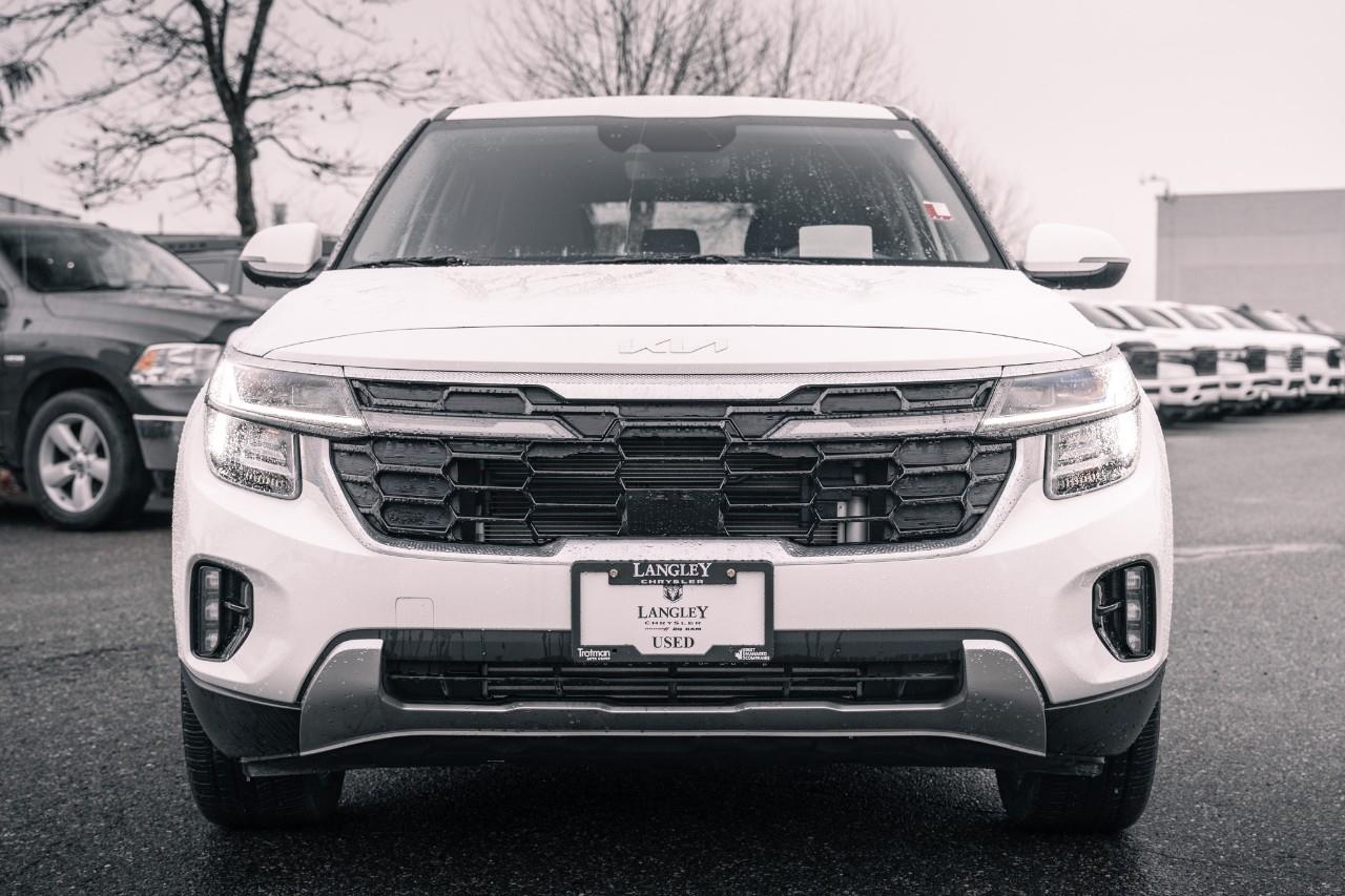 2024 Kia Seltos SX w/Black Interior LC2784