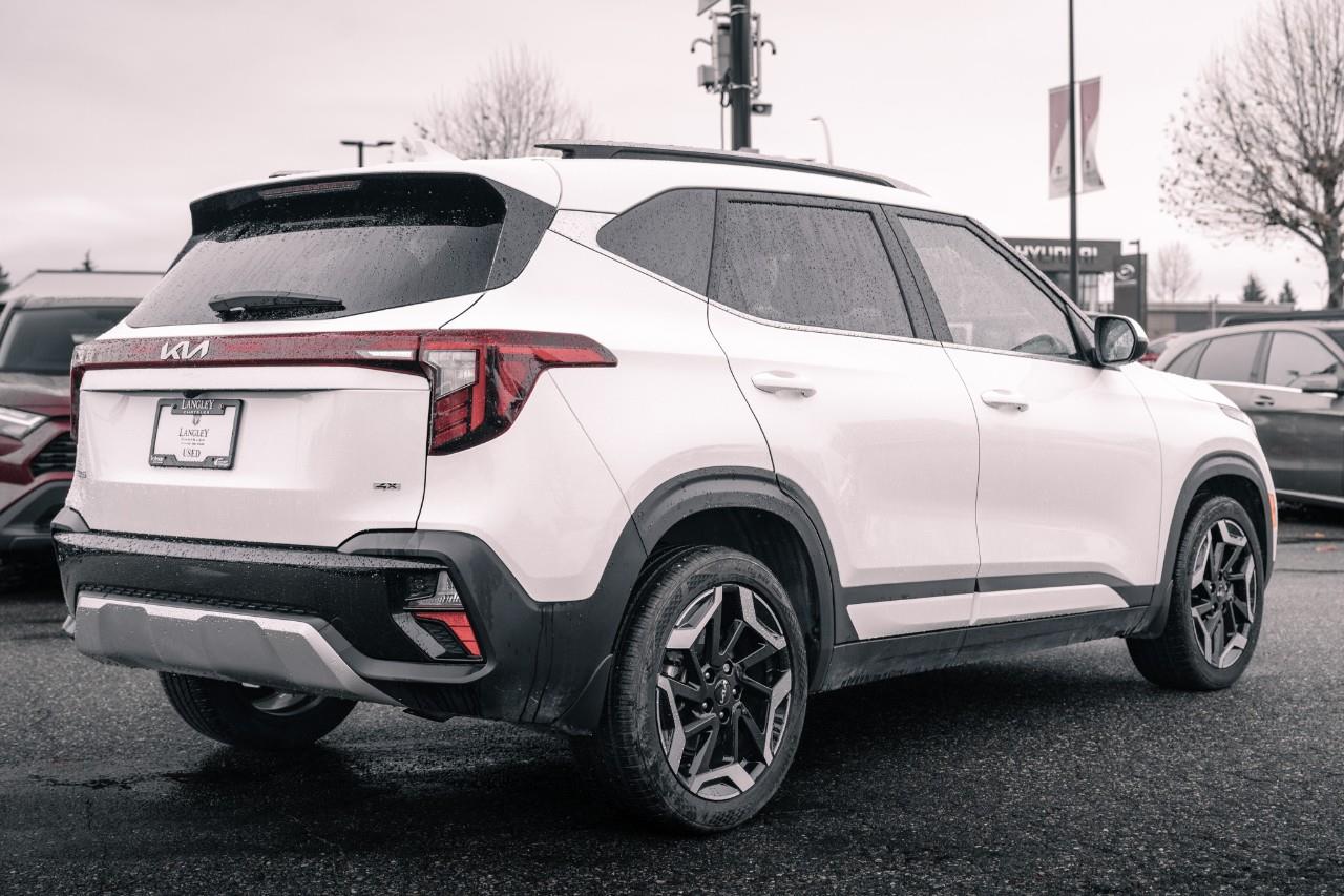 2024 Kia Seltos SX w/Black Interior LC2784