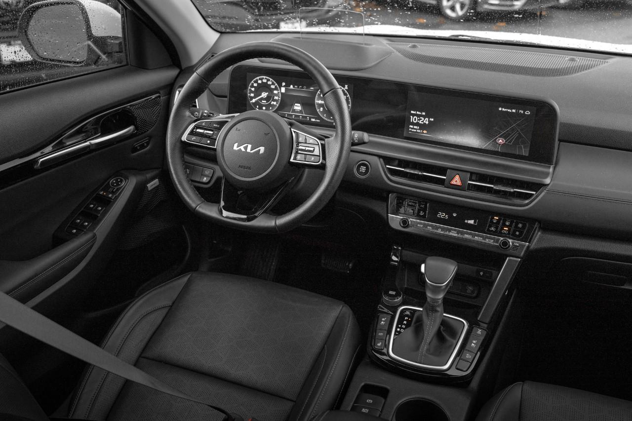 2024 Kia Seltos SX w/Black Interior LC2784