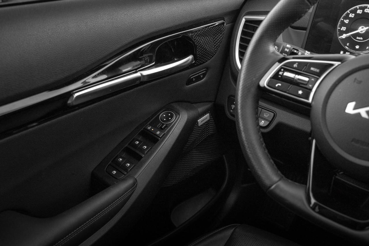 2024 Kia Seltos SX w/Black Interior LC2784