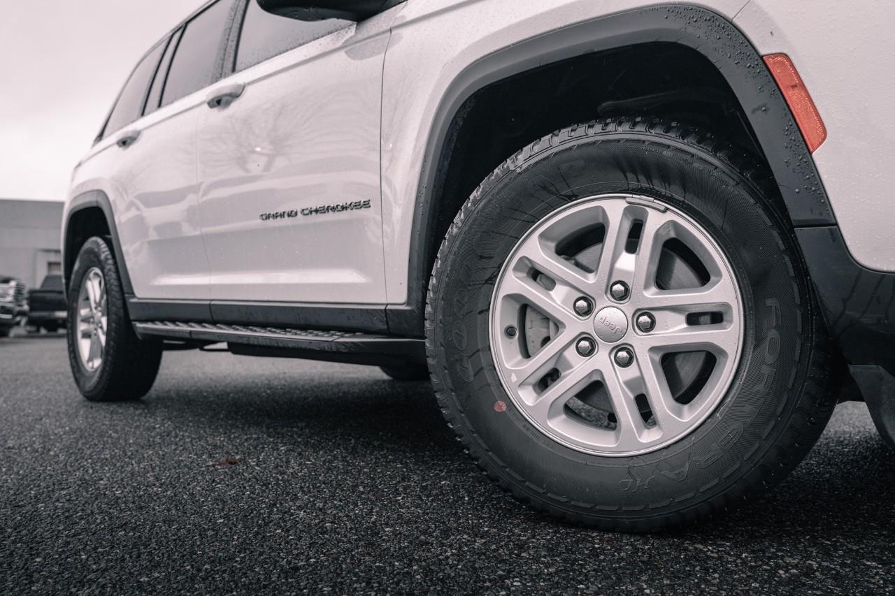 2023 Jeep Grand Cherokee Laredo LC2785