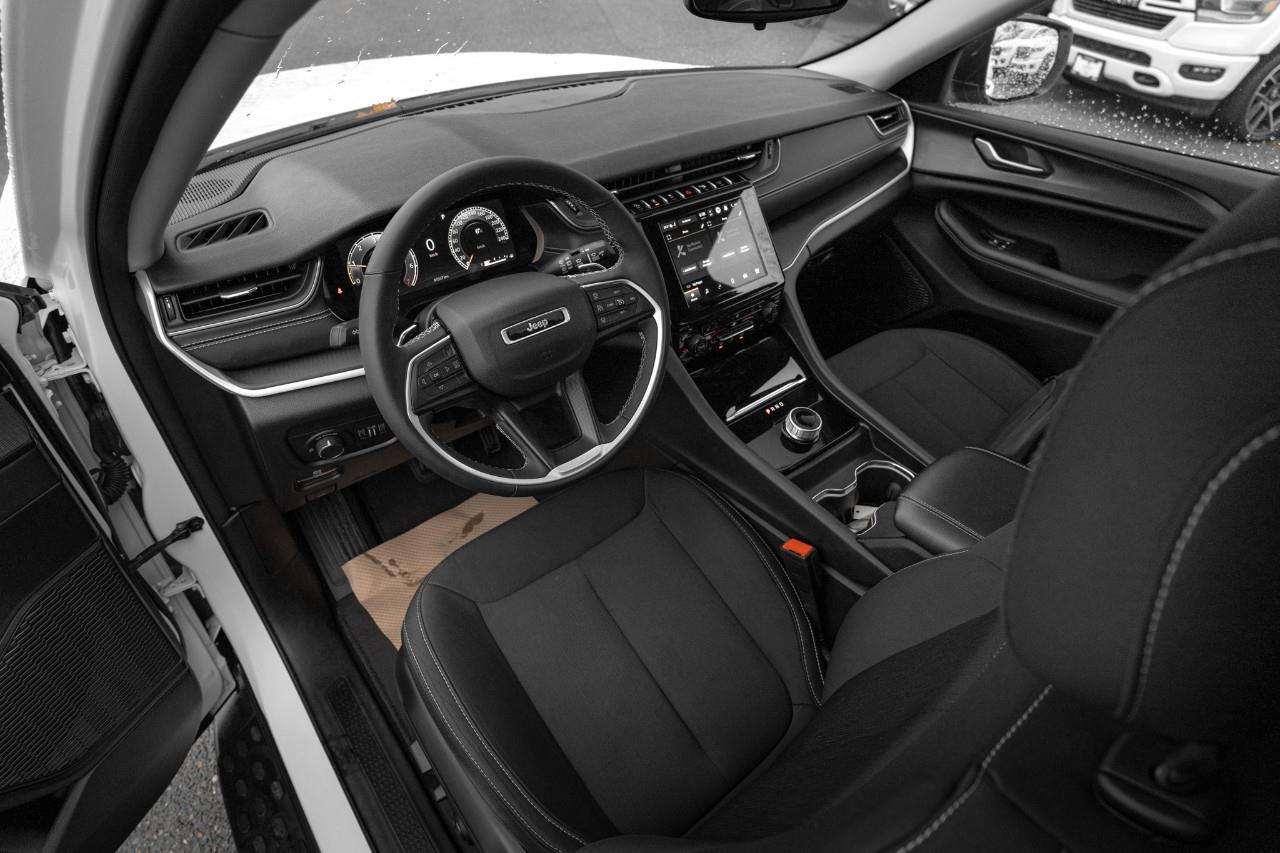 2023 Jeep Grand Cherokee Laredo LC2785