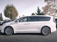 2022 Chrysler Pacifica Hybrid Touring-L R180280A