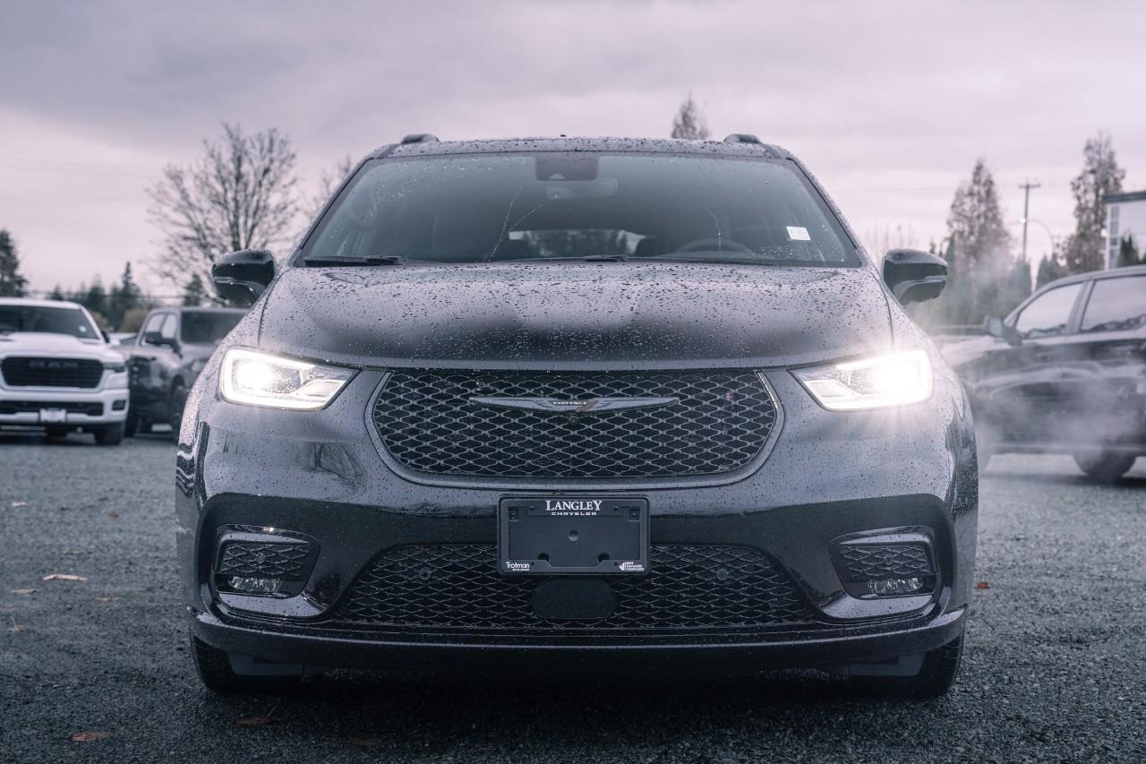 2026 Chrysler Pacifica Hybrid Select T199421