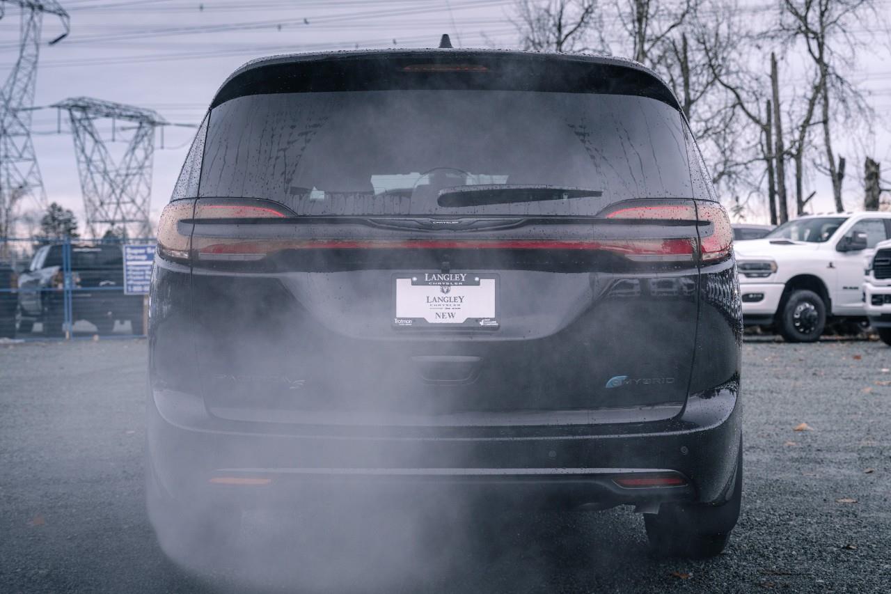 2026 Chrysler Pacifica Hybrid Select T199421