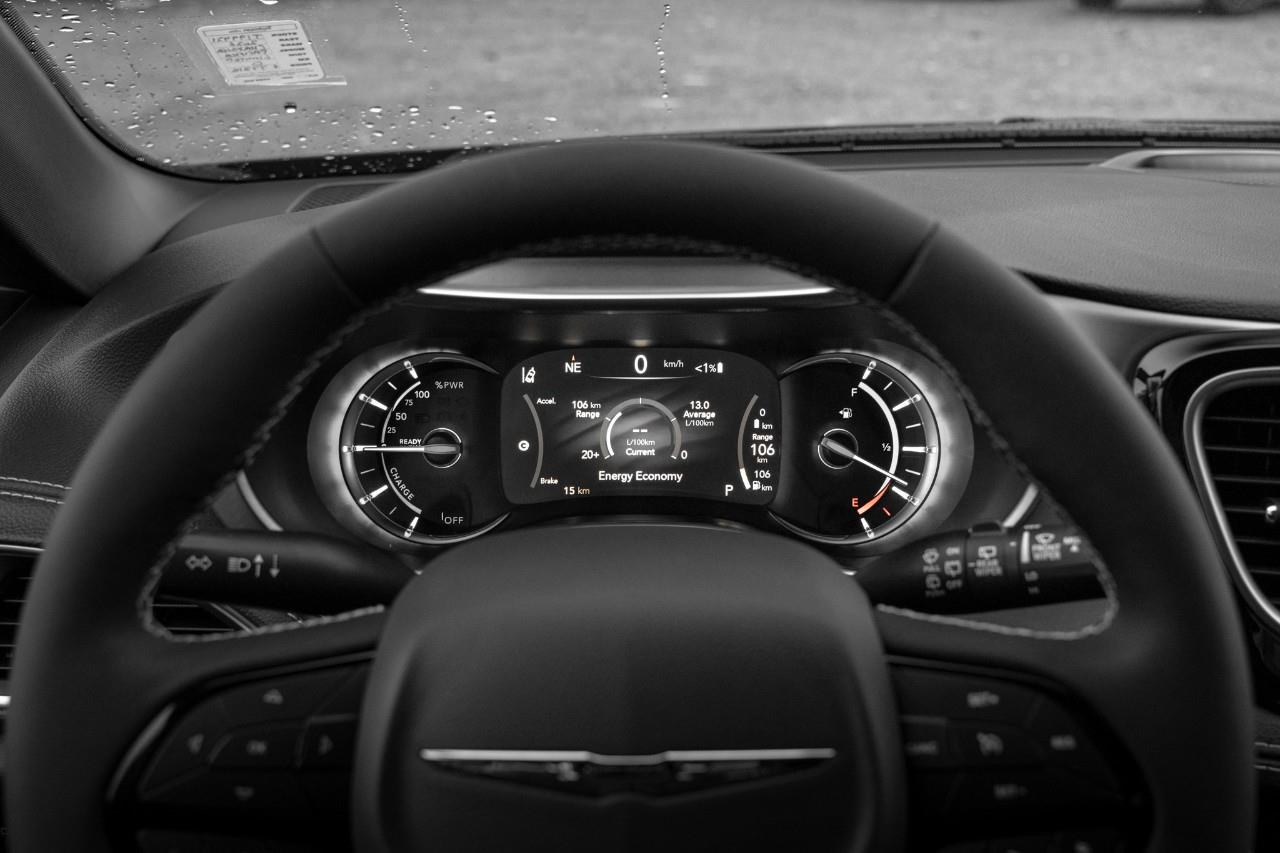 2026 Chrysler Pacifica Hybrid Select T199421