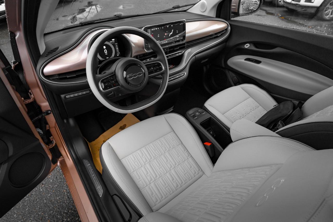 2025 Fiat 500e  S245882