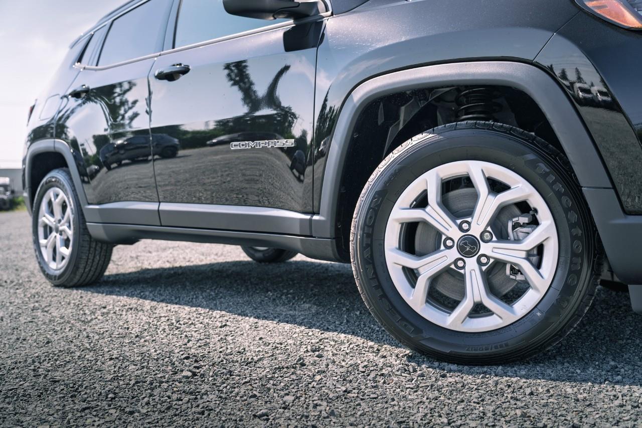 2025 Jeep Compass North S626358