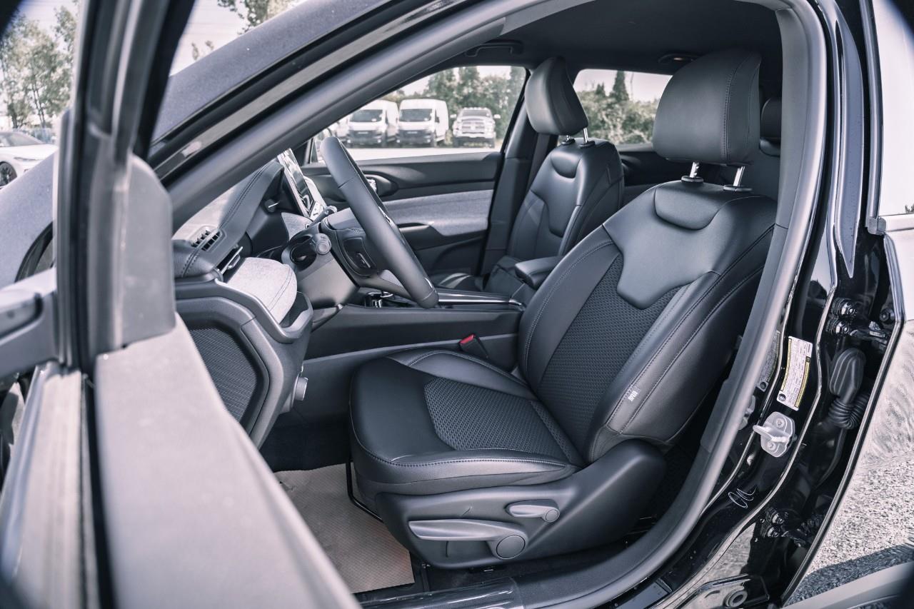 2025 Jeep Compass North S626358