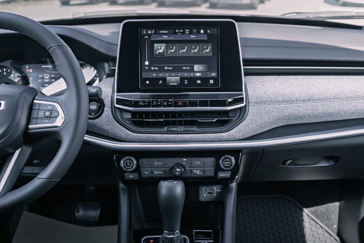 2025 Jeep Compass North S626358