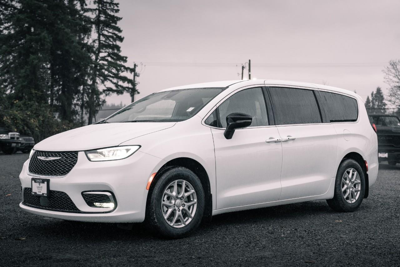 2026 Chrysler Pacifica Select T206488