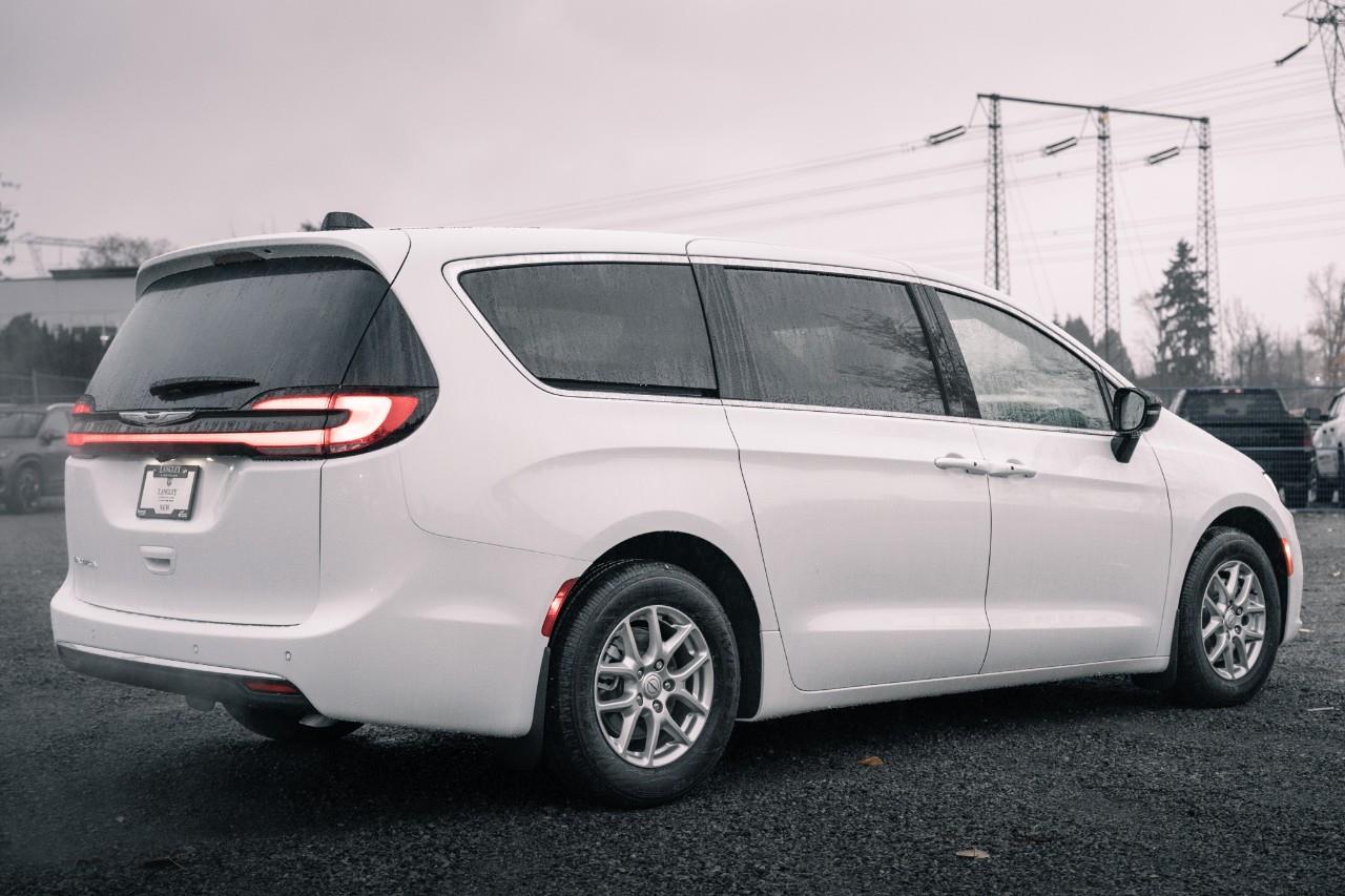 2026 Chrysler Pacifica Select T206488