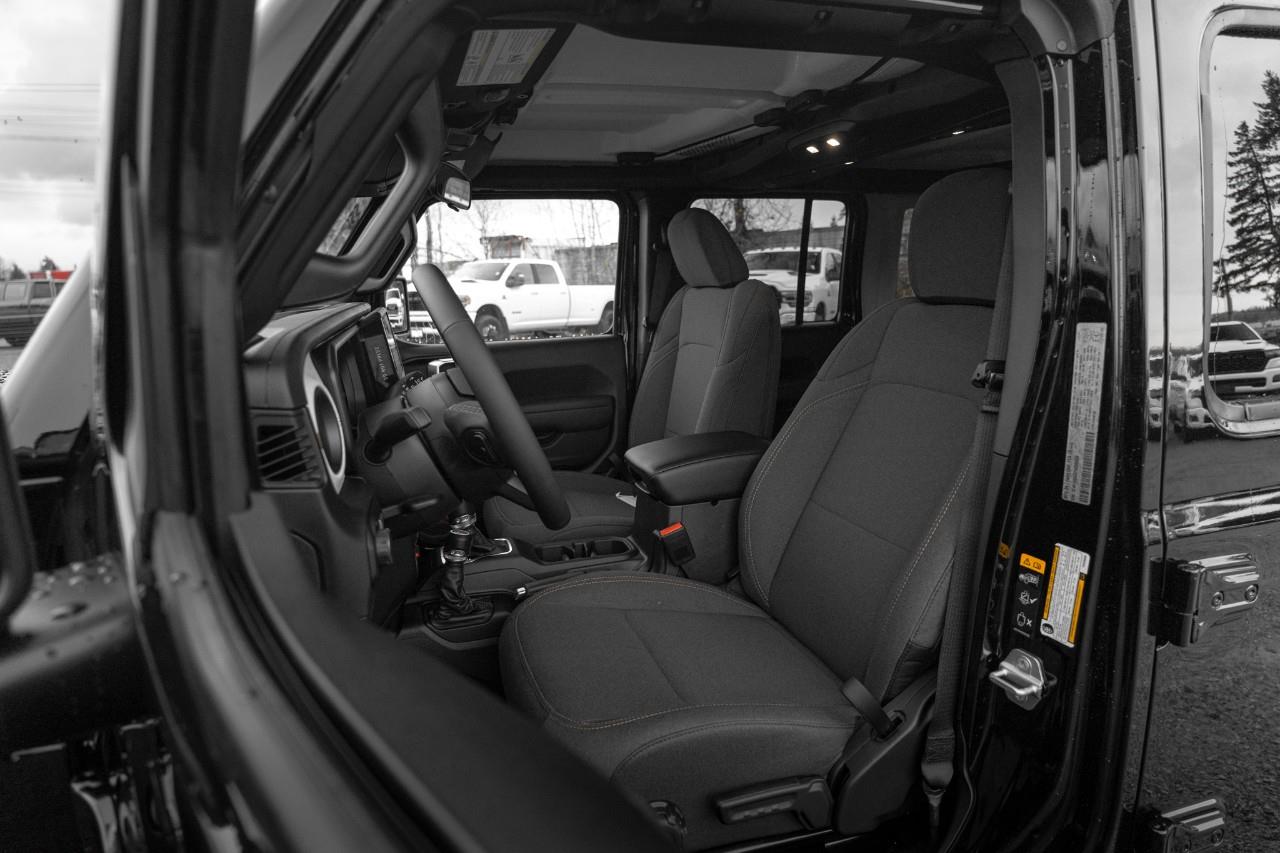 2026 Jeep Wrangler Sport T205608