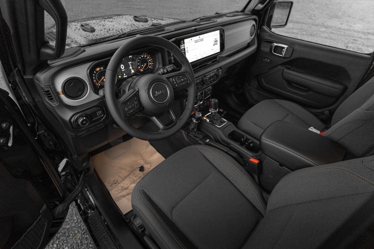 2026 Jeep Wrangler Sport T205608