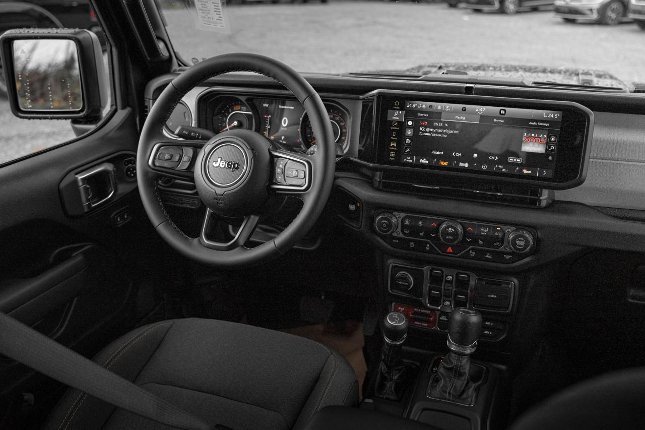 2026 Jeep Wrangler Sport T205608