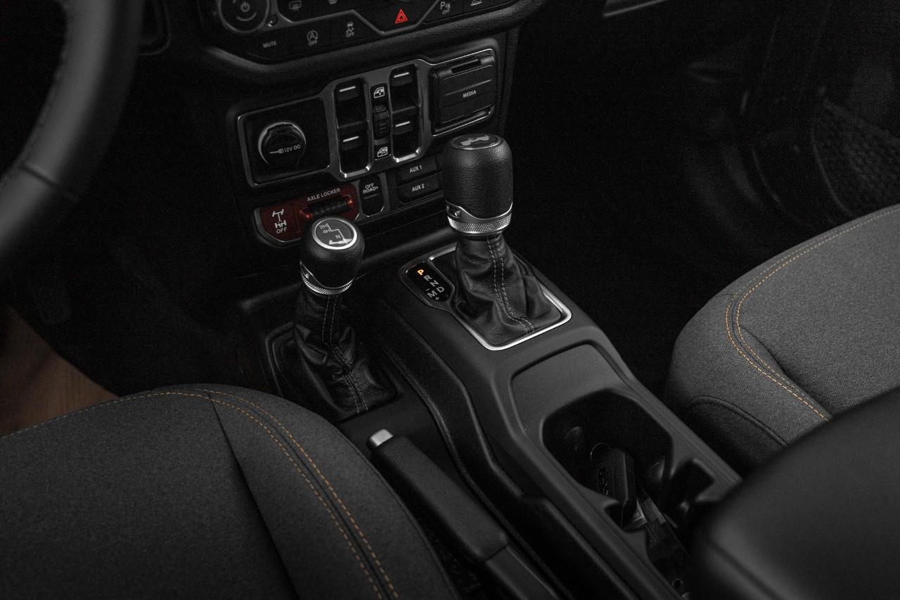 2026 Jeep Wrangler Sport T205608