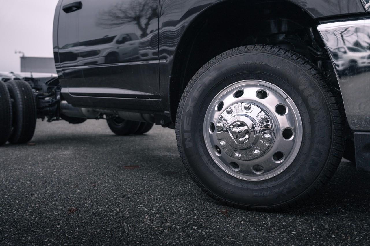 2025 RAM 3500 Chassis Tradesman S517225