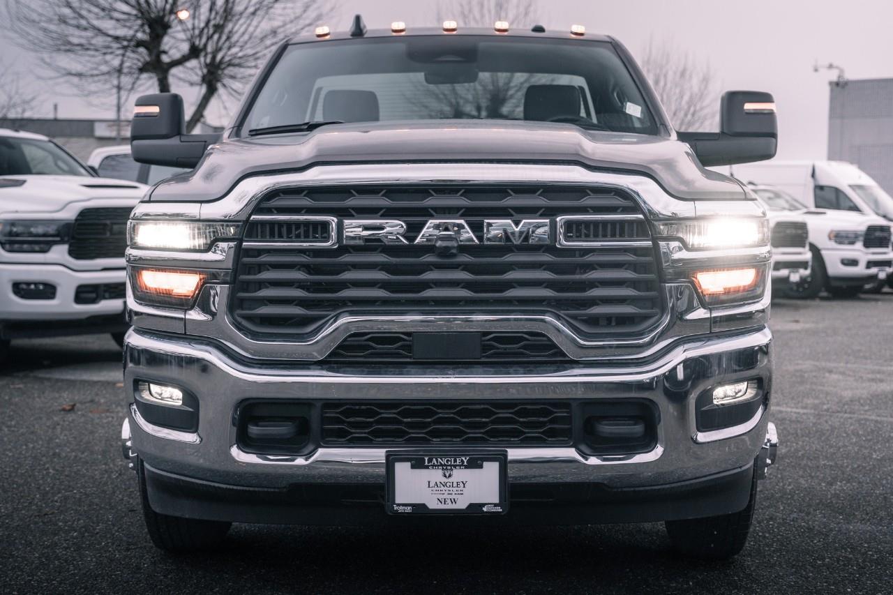 2025 RAM 3500 Chassis Tradesman S517225