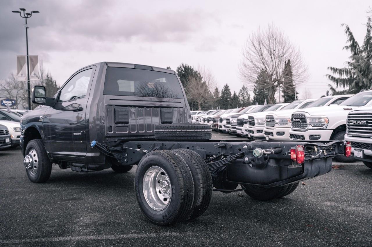 2025 RAM 3500 Chassis Tradesman S517225