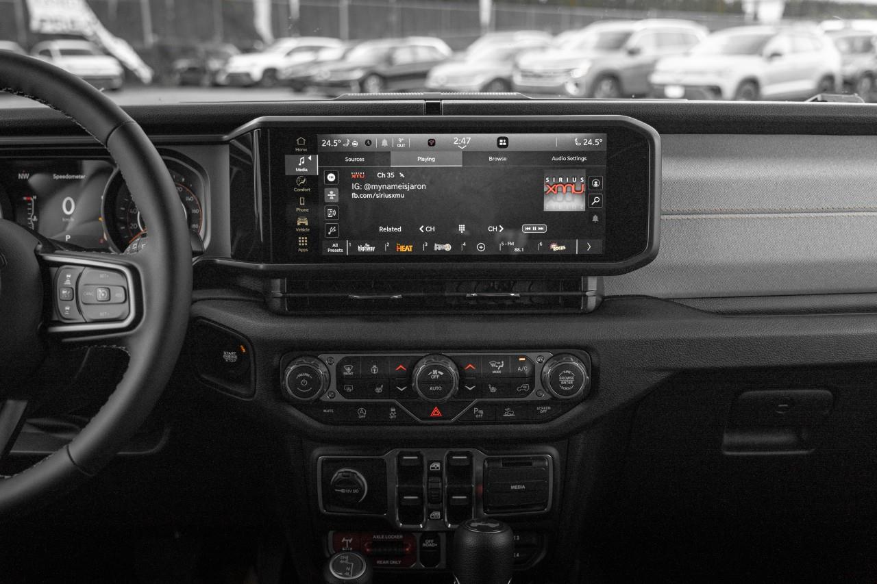 2026 Jeep Wrangler Sport T204227