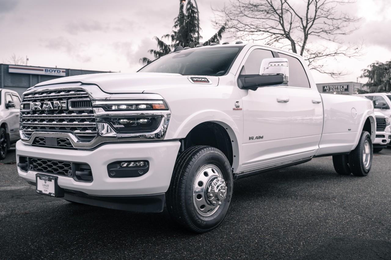 2025 RAM 3500 Limited S565789