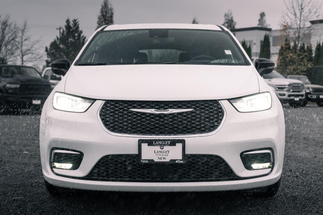 2026 Chrysler Pacifica Select T206489